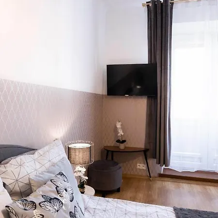 Clicktheflat Royal Route Warecka Hostel Varsó