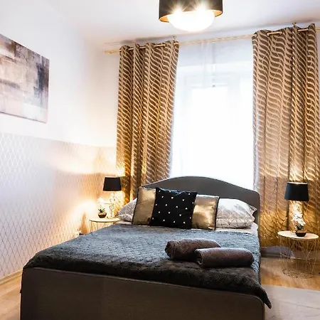 Clicktheflat Royal Route Warecka Hostel