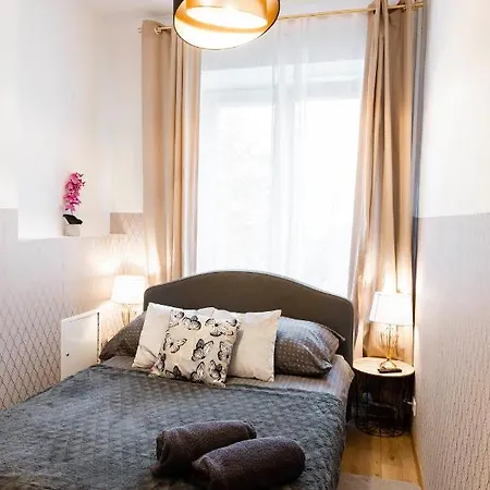 Clicktheflat Royal Route Warecka Hostel Warschau