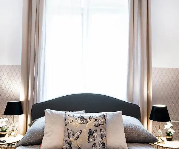 Clicktheflat Royal Route Warecka Warszawa